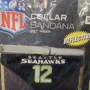 Pet Wear Collar Bandana Reflective Seahawks Size Small NEW